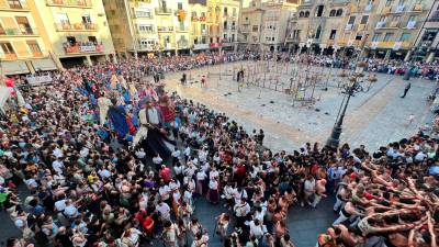 La plaça Mercadal respira Festa Major. Foto: Alfredo González