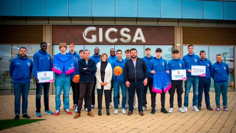 L’acte va comptar amb la participació dels jugadors de l’Ibersol CBT. FOTO: Cedida