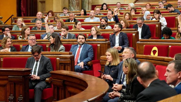 Votación en el pleno del Parlament de este miércoles. foto: ACN
