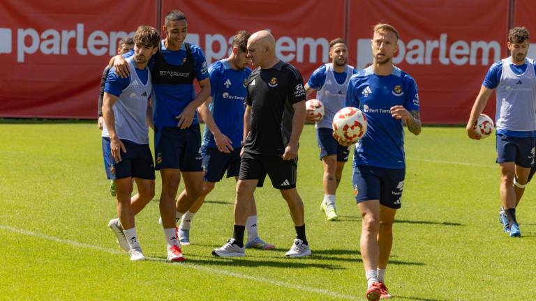 Luis César tiene poco tiempo para construir el Nàstic que quiere. FOTO: àngel ullate